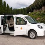 the-popes-renault-kangoo-z-e-photo-renault-italie_100400909_l.jpg