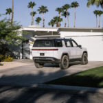 rivian-r1s_100769502_l.jpg